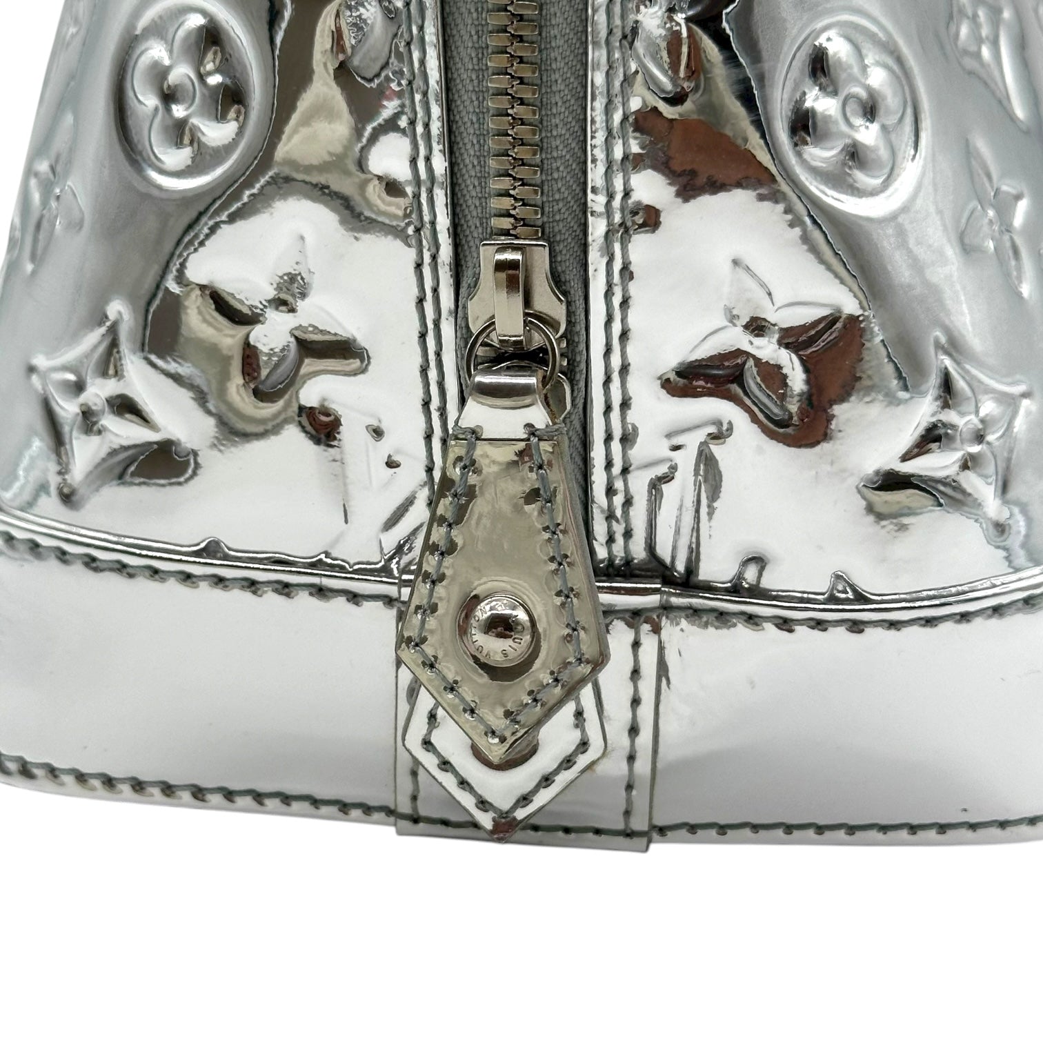 Louis Vuitton F/W 2006 Silver Mirror Alma Bag - Outfit Repeater