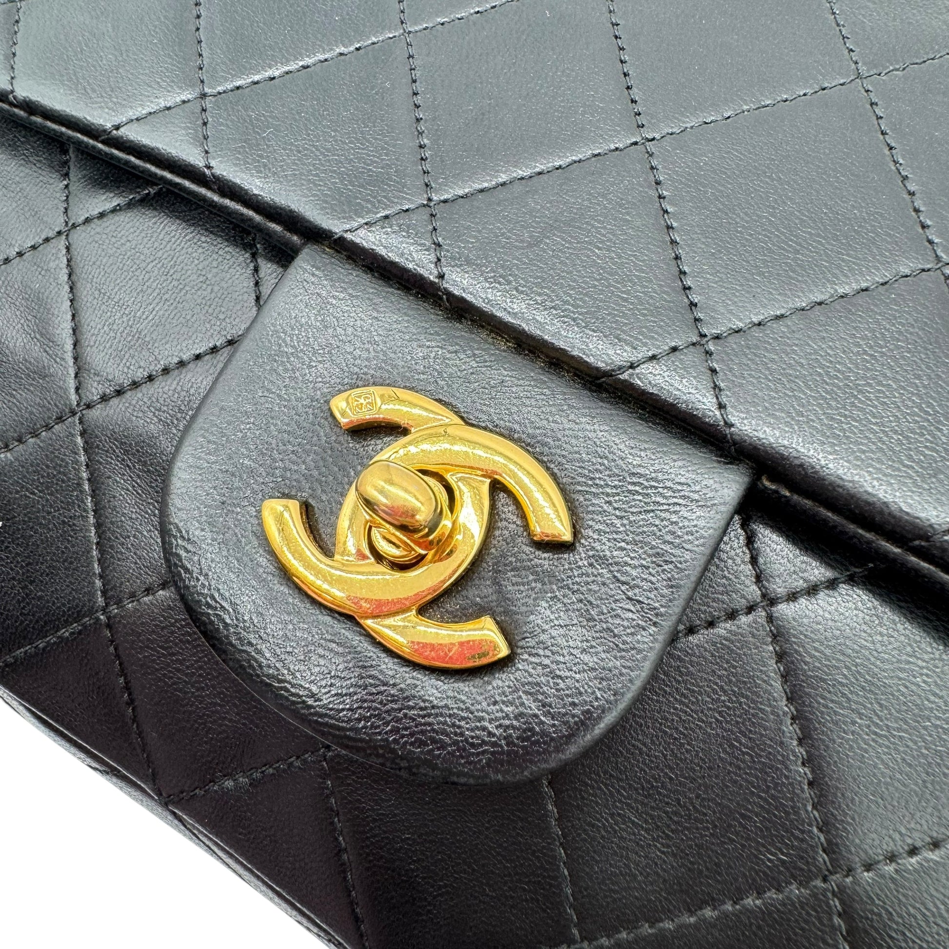 Chanel Black Lambskin Matelasse Quilted Classic Medium Double Flap Bag 1989-1991 - Outfit Repeater