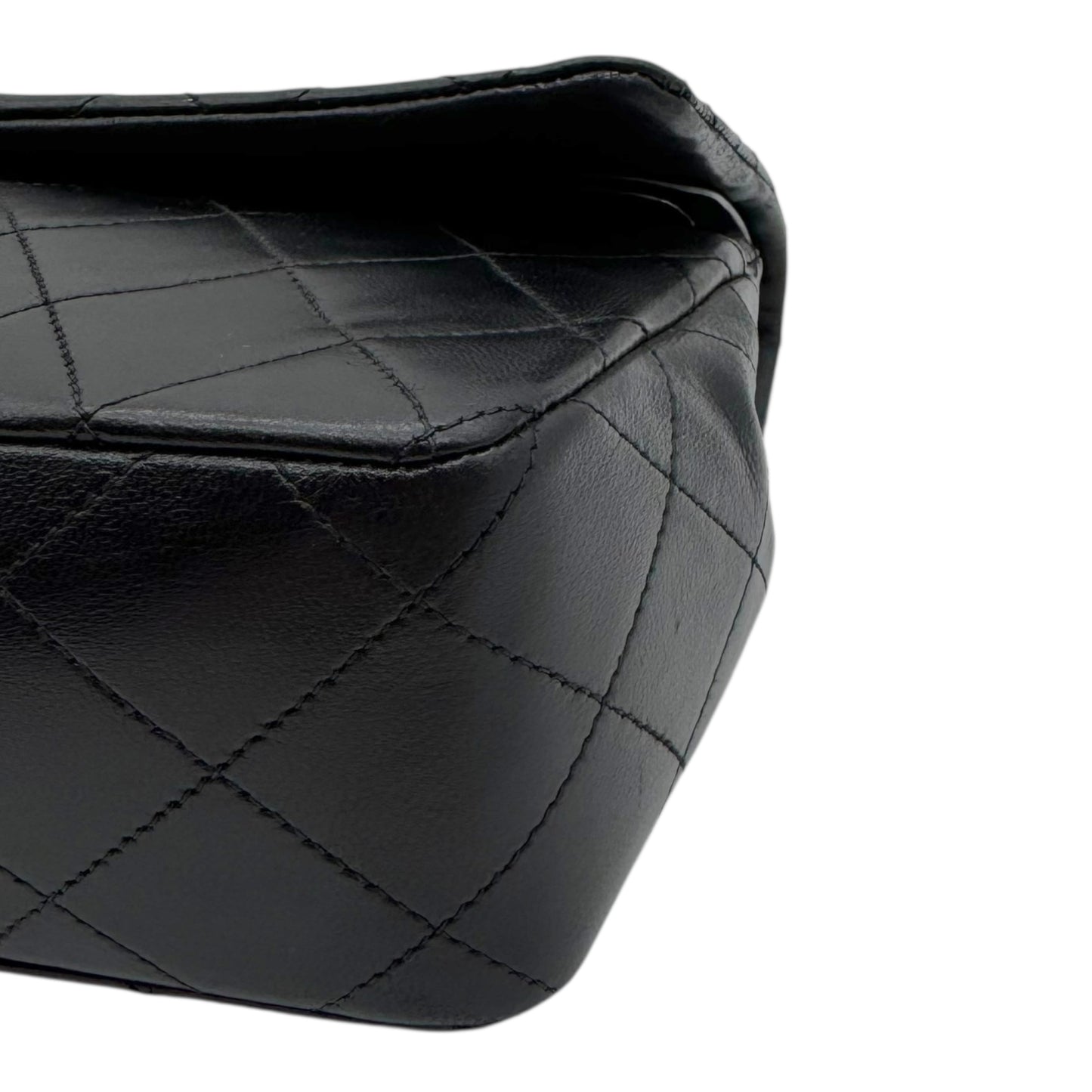 Chanel Black Lambskin Matelasse Quilted Classic Medium Double Flap Bag 1989-1991 - Outfit Repeater