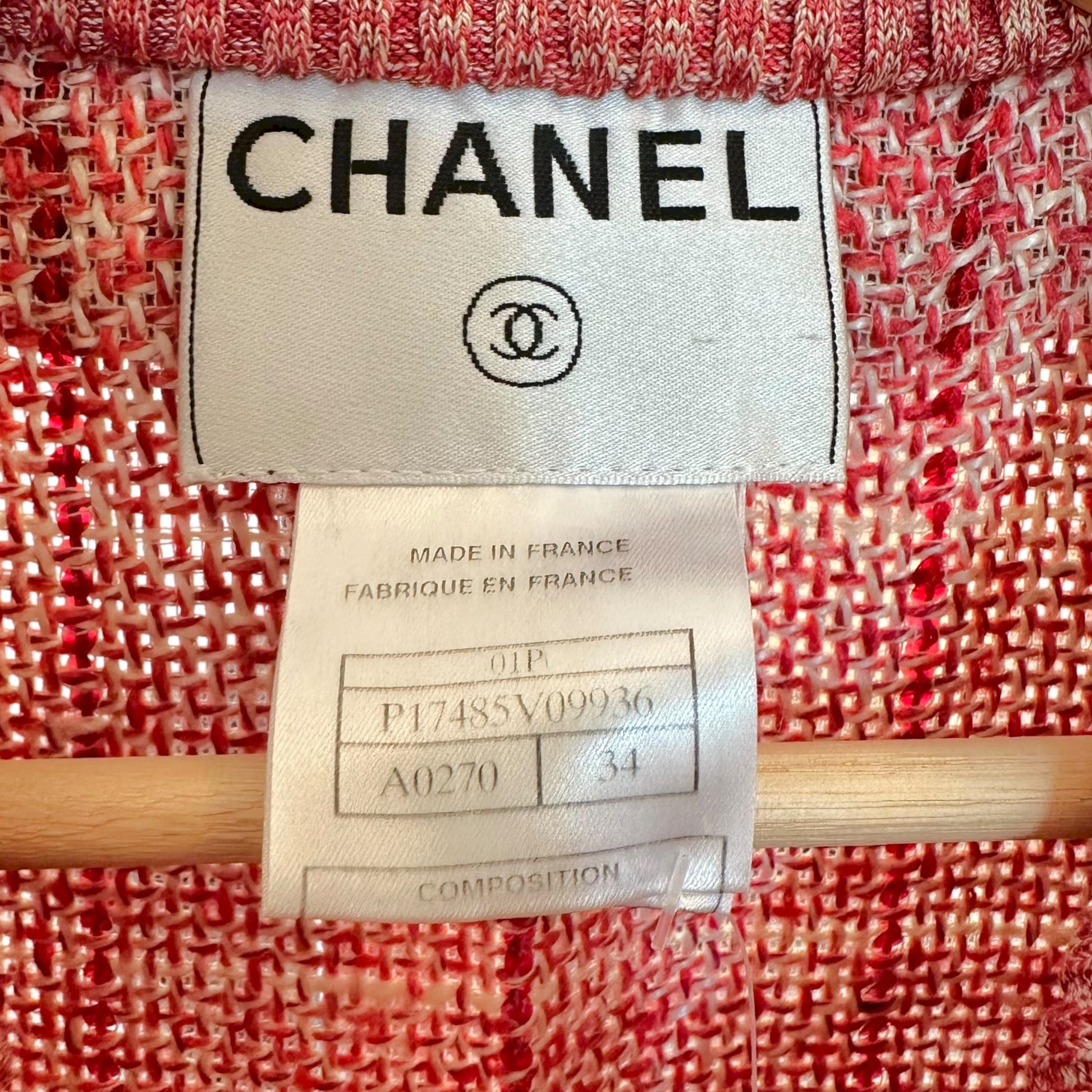 Chanel Spring 2001 Red & White Tweed Knit Multi-Pocket Vest Top - Outfit Repeater