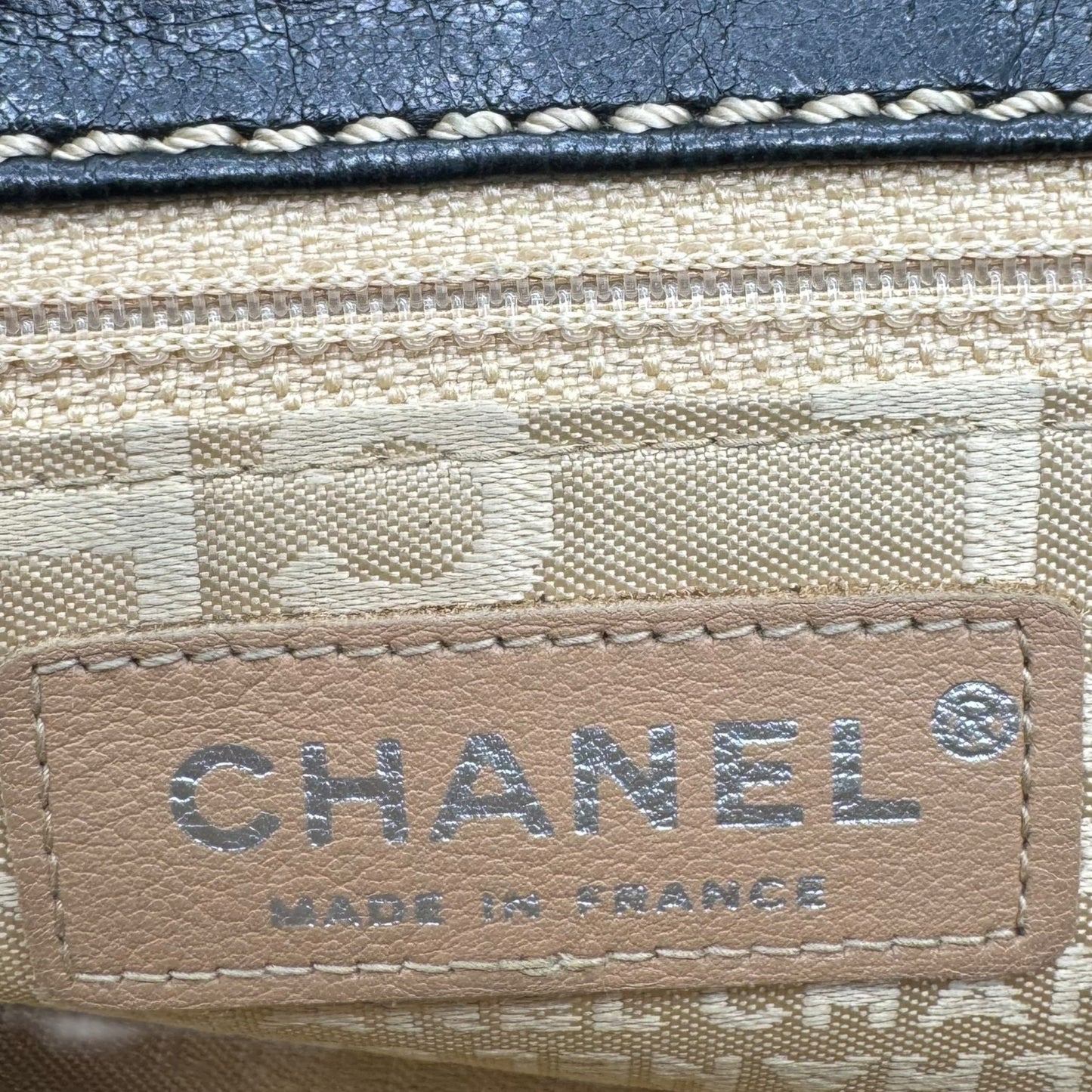 Chanel Black Lambskin Wild Stitch Quilted Shoulder Bag 2003-2004 - Outfit Repeater