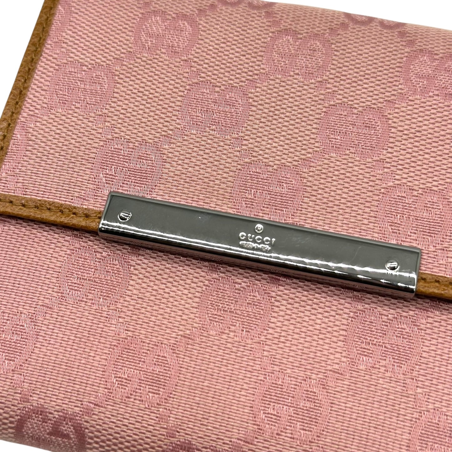 Gucci Pink Monogram Canvas Bi-Fold Wallet - Outfit Repeater