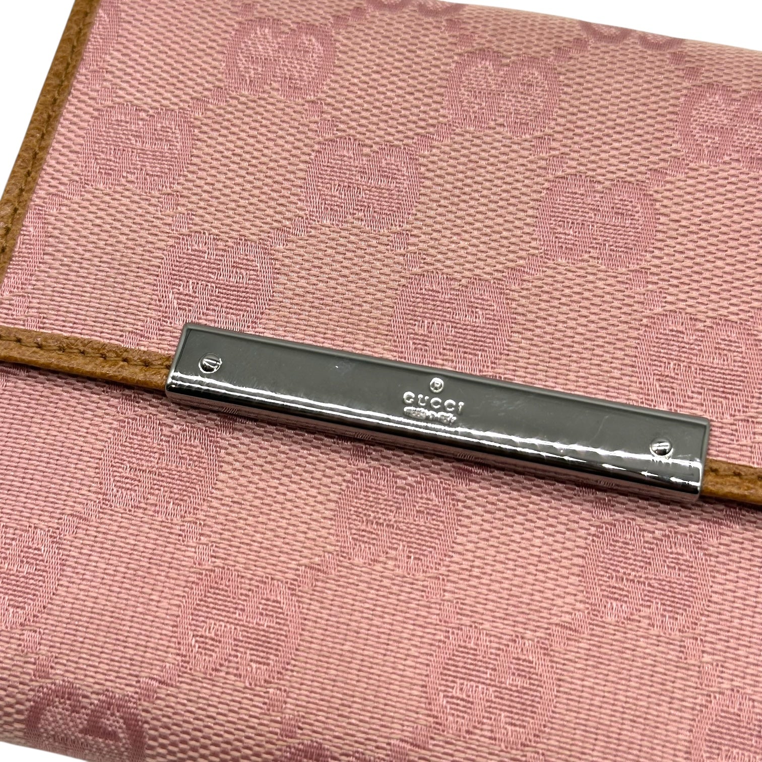 Gucci Pink Monogram Canvas Bi-Fold Wallet - Outfit Repeater