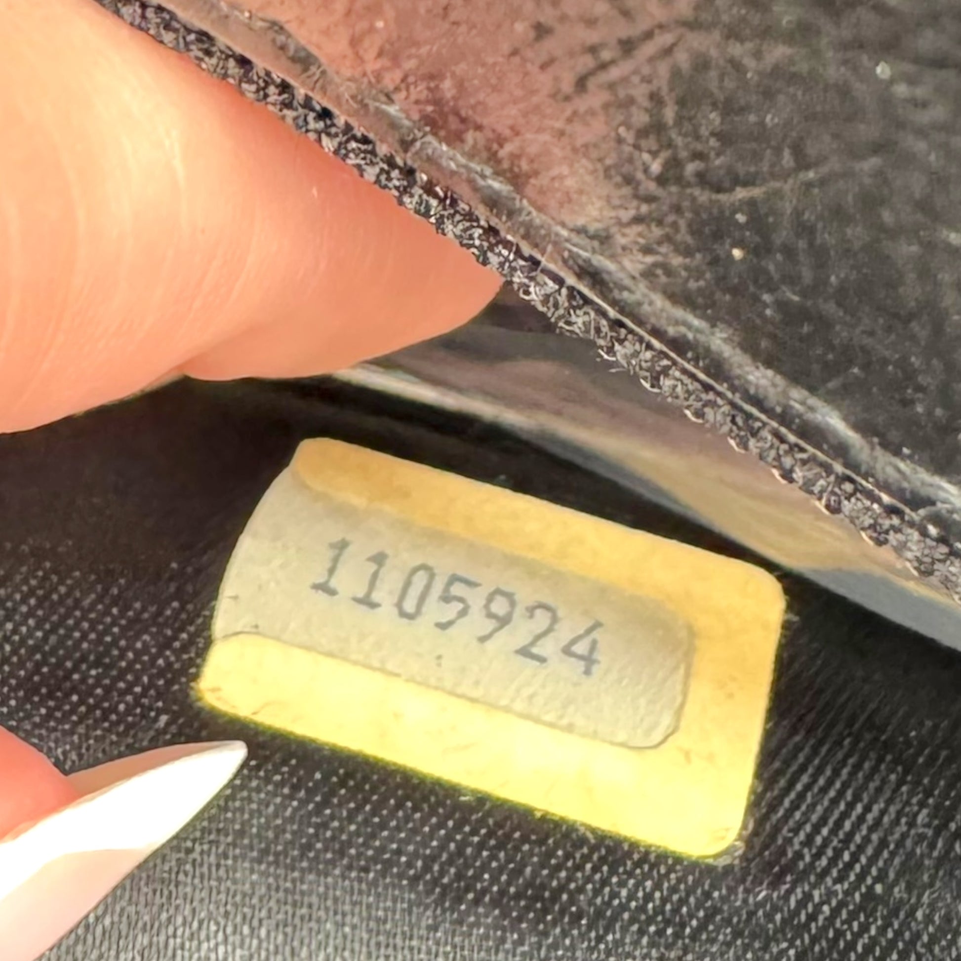 Chanel Black Lambskin Matelasse Quilted Crossbody Bag 1989-91 - Outfit Repeater