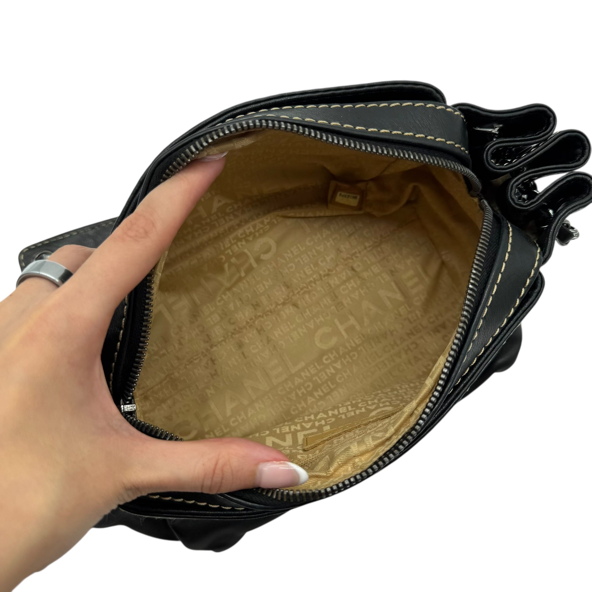 Chanel Black Lambskin LAX Accordion Shoulder Bag 2004-05 - Outfit Repeater