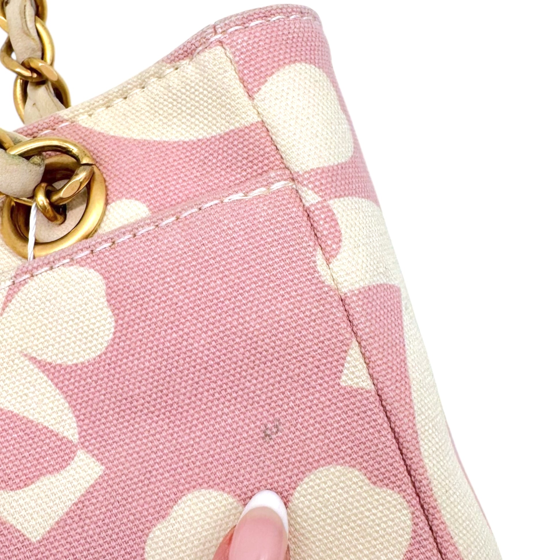 Chanel Pink & White Clover Canvas Printed Shoulder Bag 2004-2005 - Outfit Repeater
