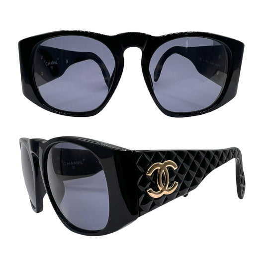 Chanel 01450 90's Black & Gold Matelasse Round Sunglasses w/ Case