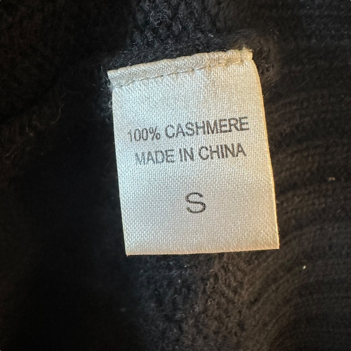 Juicy Couture Black & Ivory Cable Knit Cashmere Sweater - Outfit Repeater