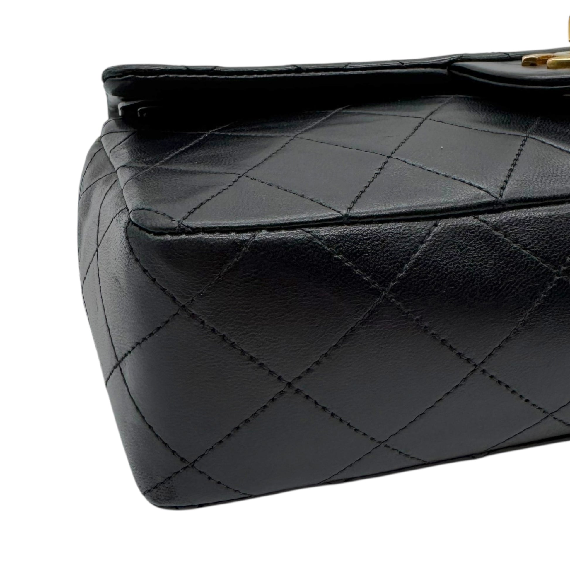 Chanel Black Lambskin Matelasse Quilted Classic Medium Double Flap Bag 1989-1991 - Outfit Repeater