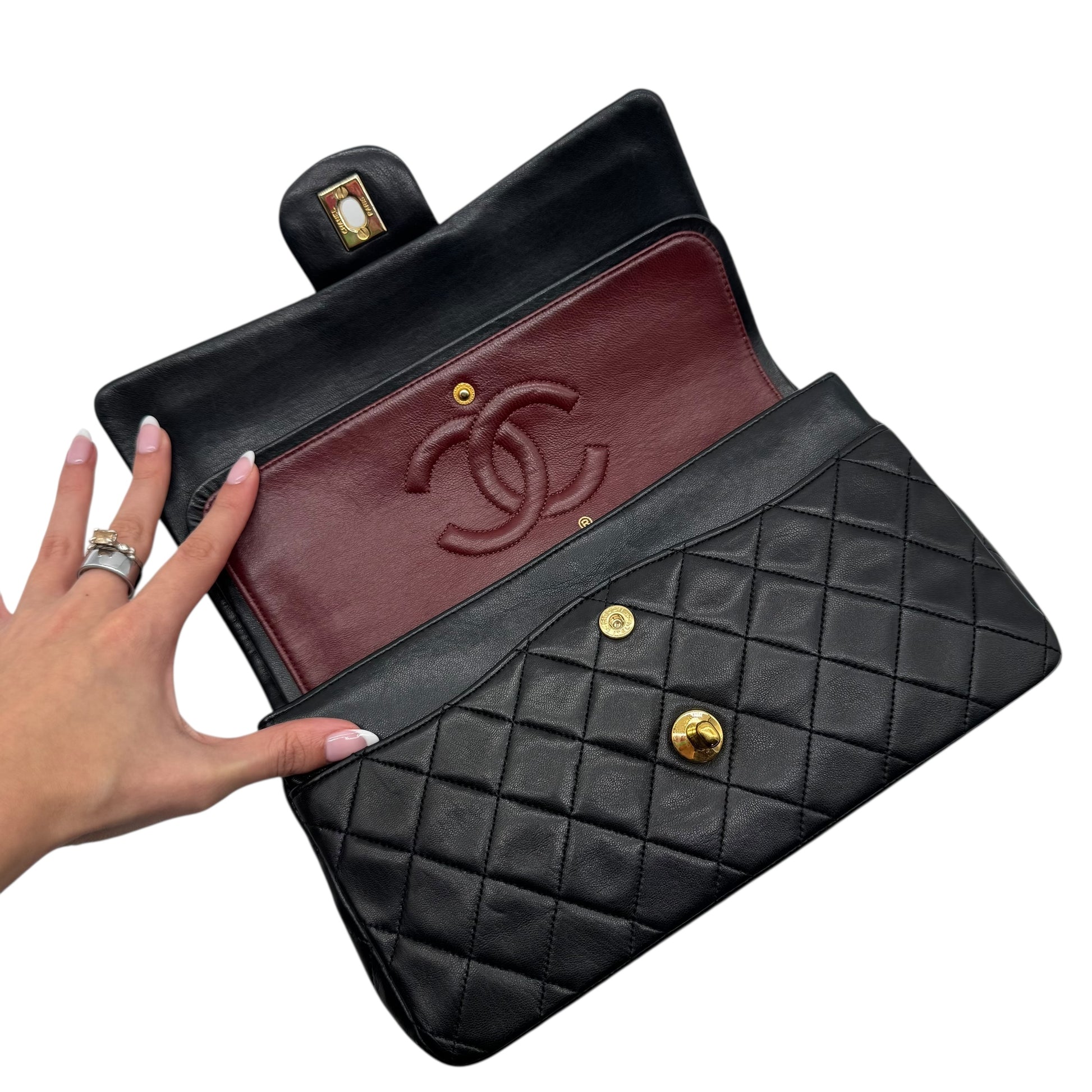 Chanel Black Matelasse Lambskin Medium Classic Flap Bag 1989-91 - Outfit Repeater