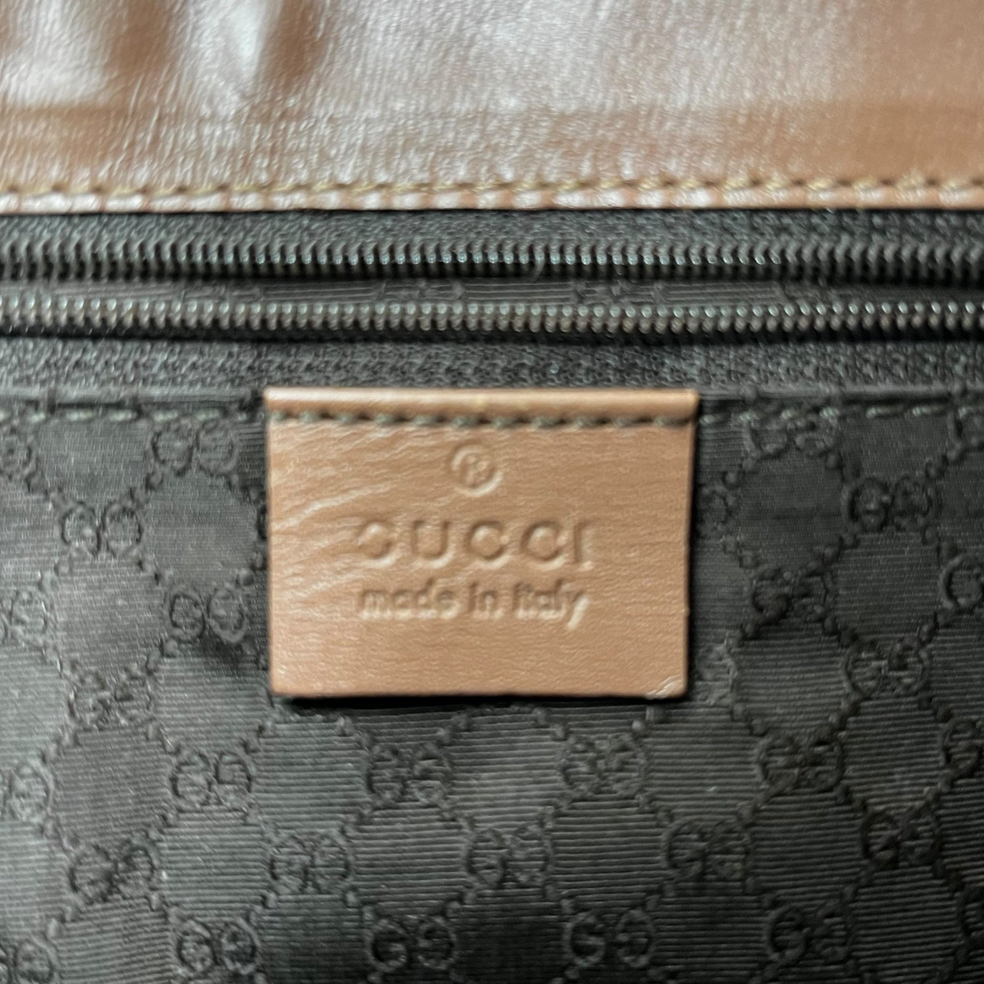 Gucci Tan Python Jackie Shoulder Bag - Outfit Repeater