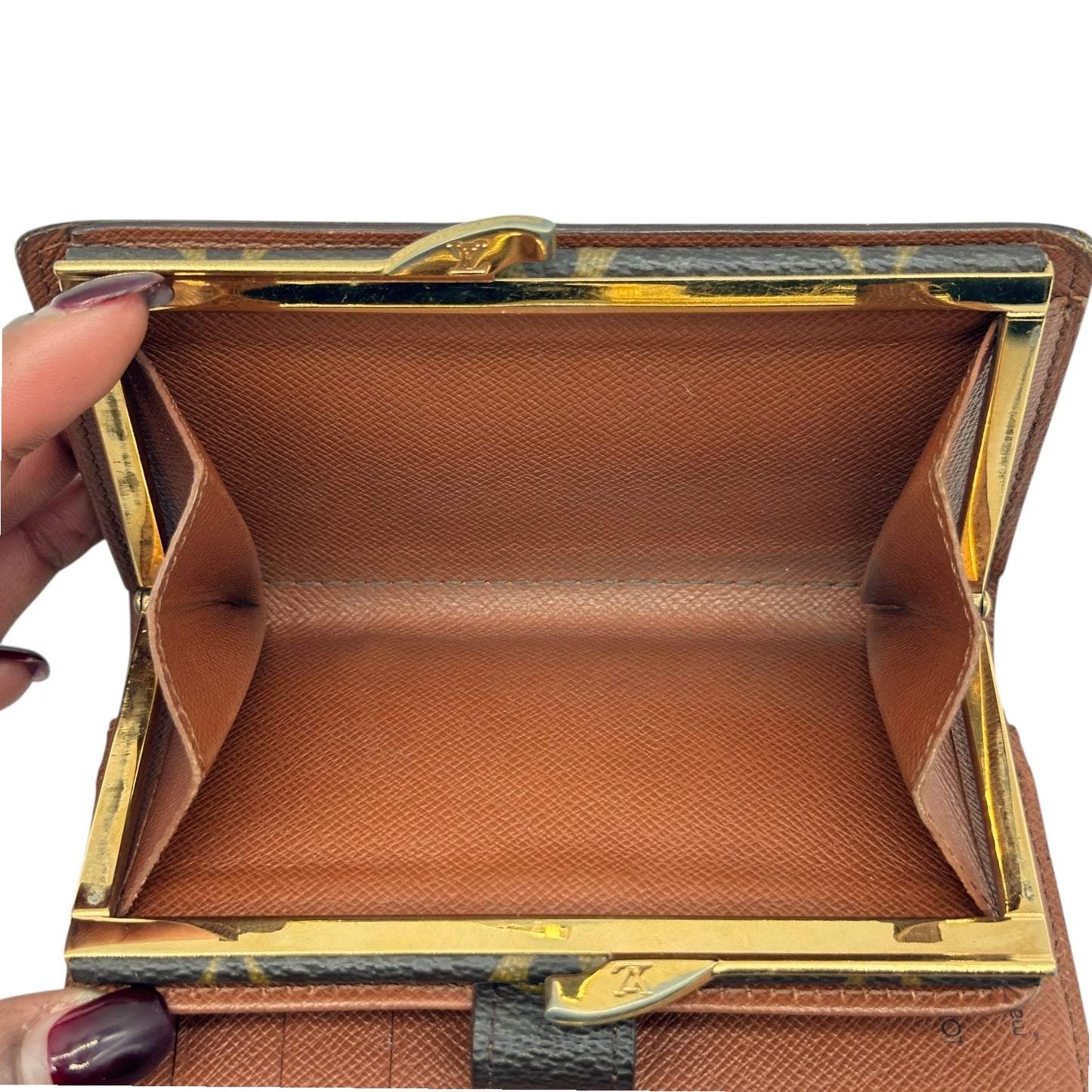 Louis Vuitton Classic Monogram Kiss-Lock Bi-Fold Wallet - Outfit Repeater