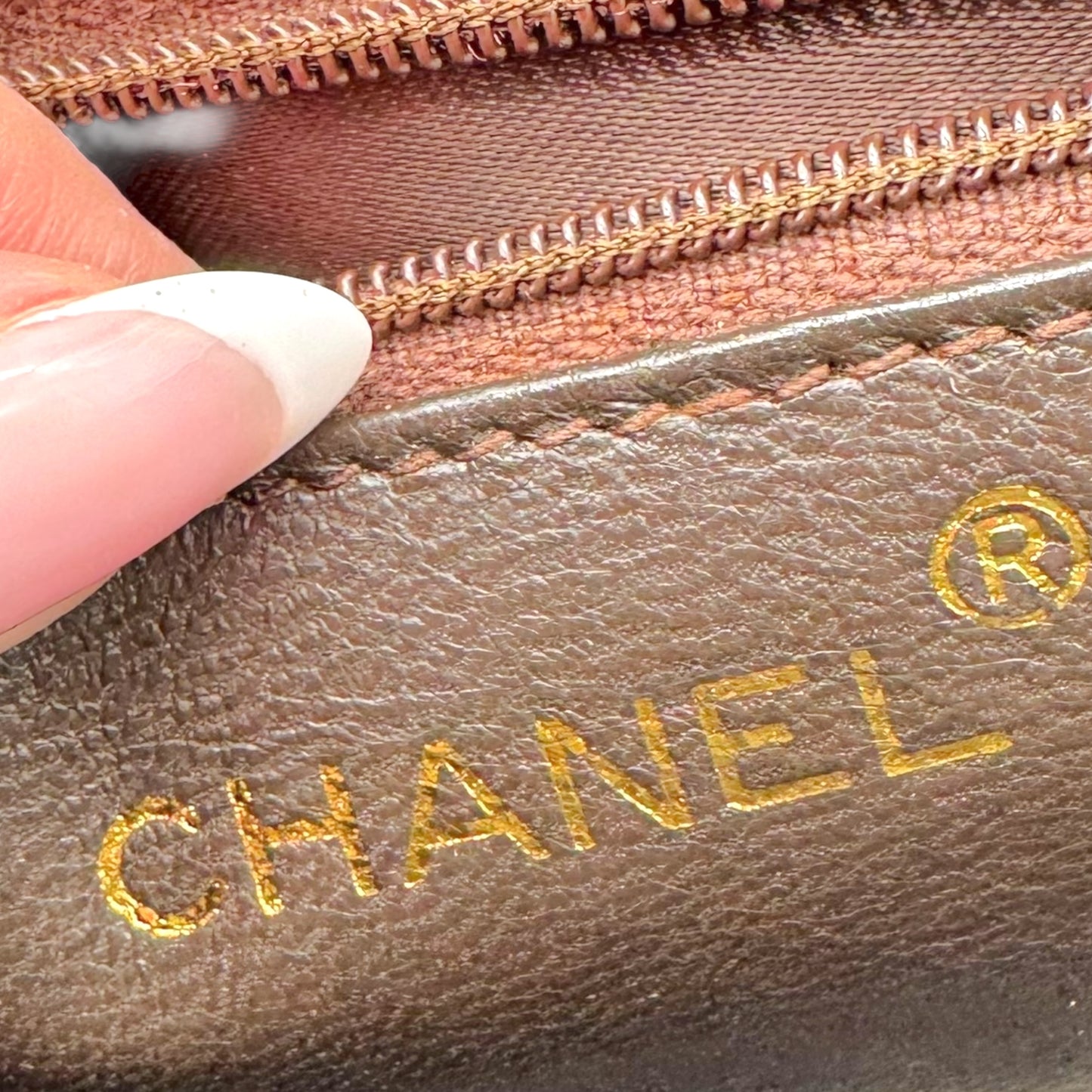 Chanel Chocolate Brown Lambskin Matelasse Quilted Crossbody Bag 1981-91 - Outfit Repeater