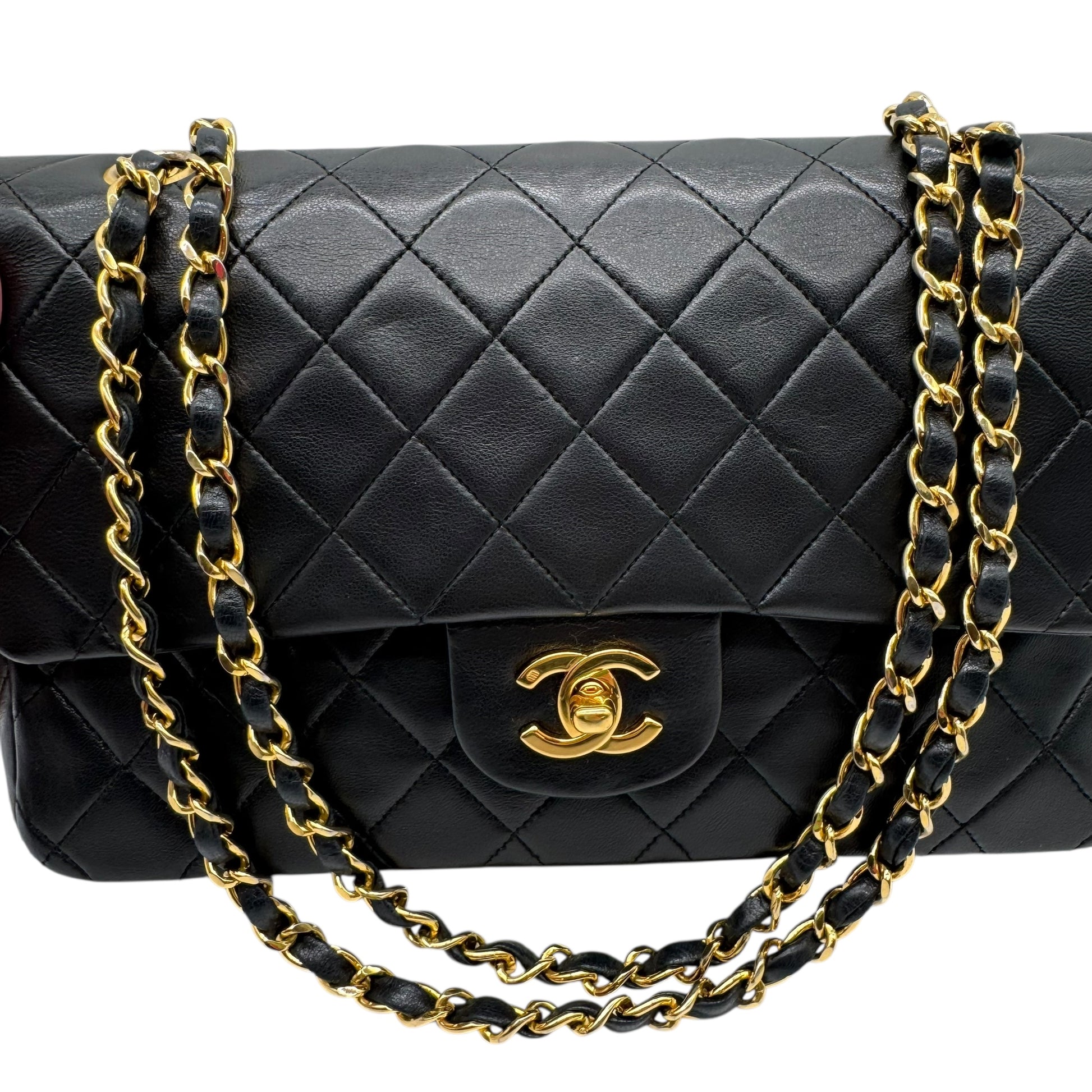 Chanel Black Matelasse Lambskin Medium Classic Flap Bag 1989-91 - Outfit Repeater