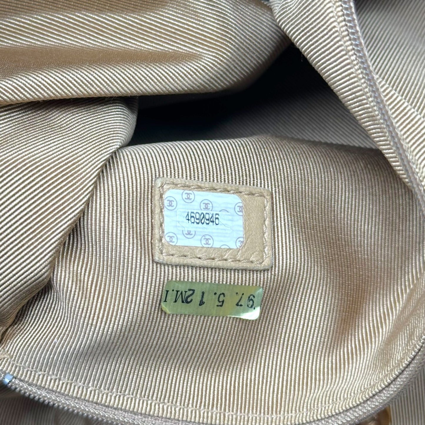 Chanel Large Beige Fabric & Plastic Handle Logo Clutch Bag 1996-97