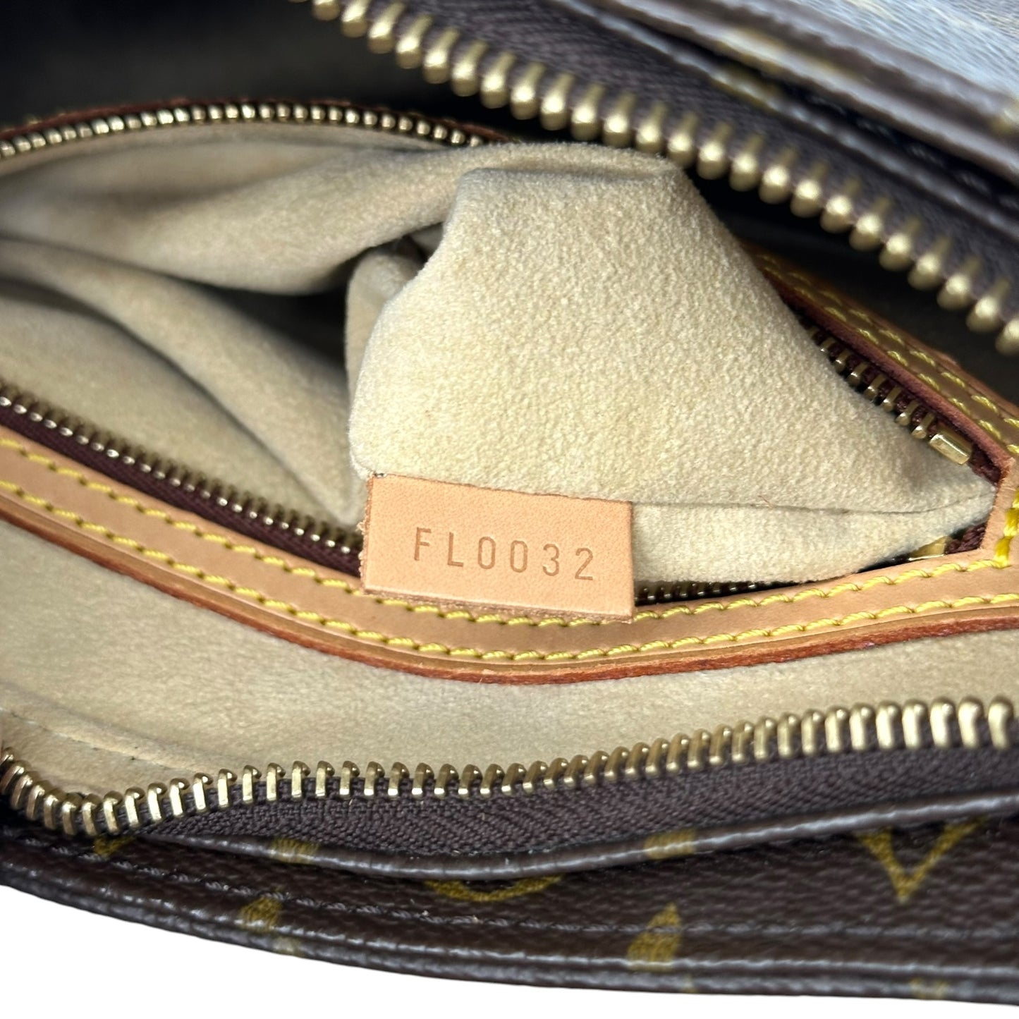 Louis Vuitton Classic Monogram Looping MM Shoulder Bag