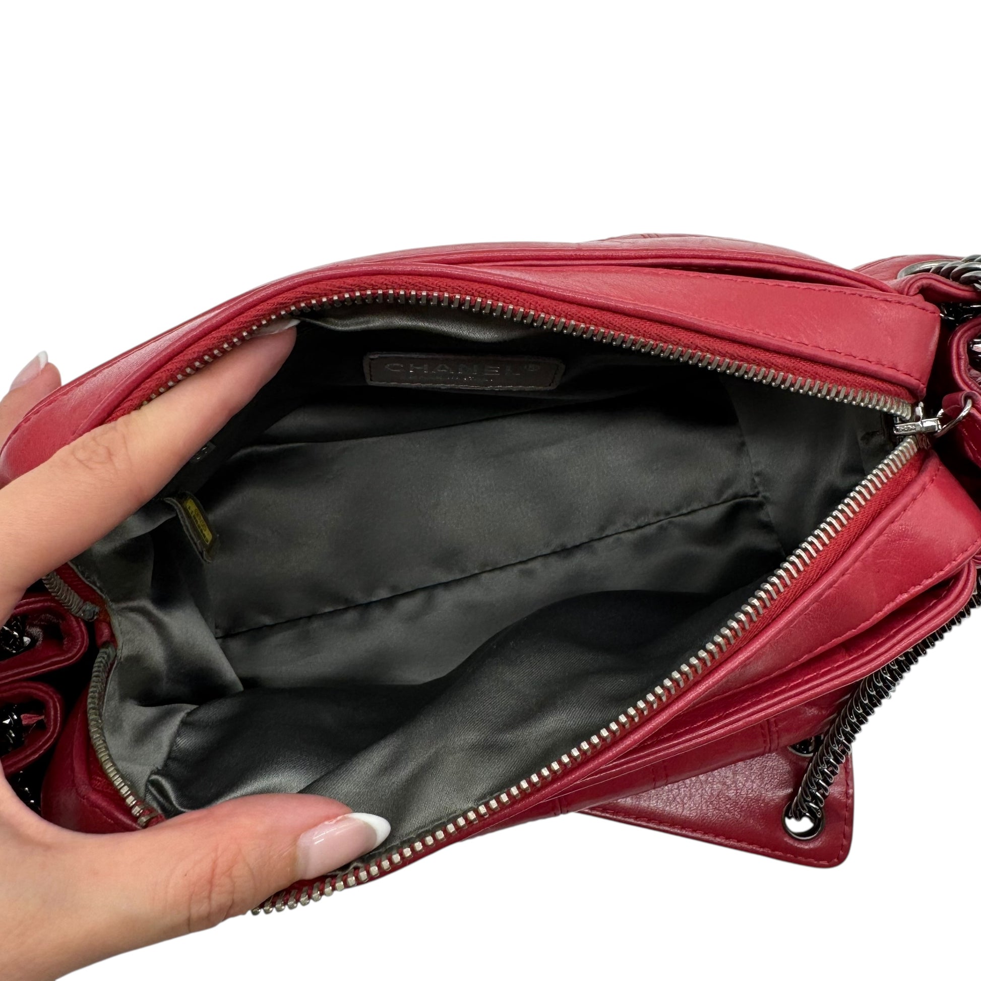 Chanel Red Leather LAX Chocolate Bar Quilted Shoulder Bag 2006-08 - Outfit Repeater