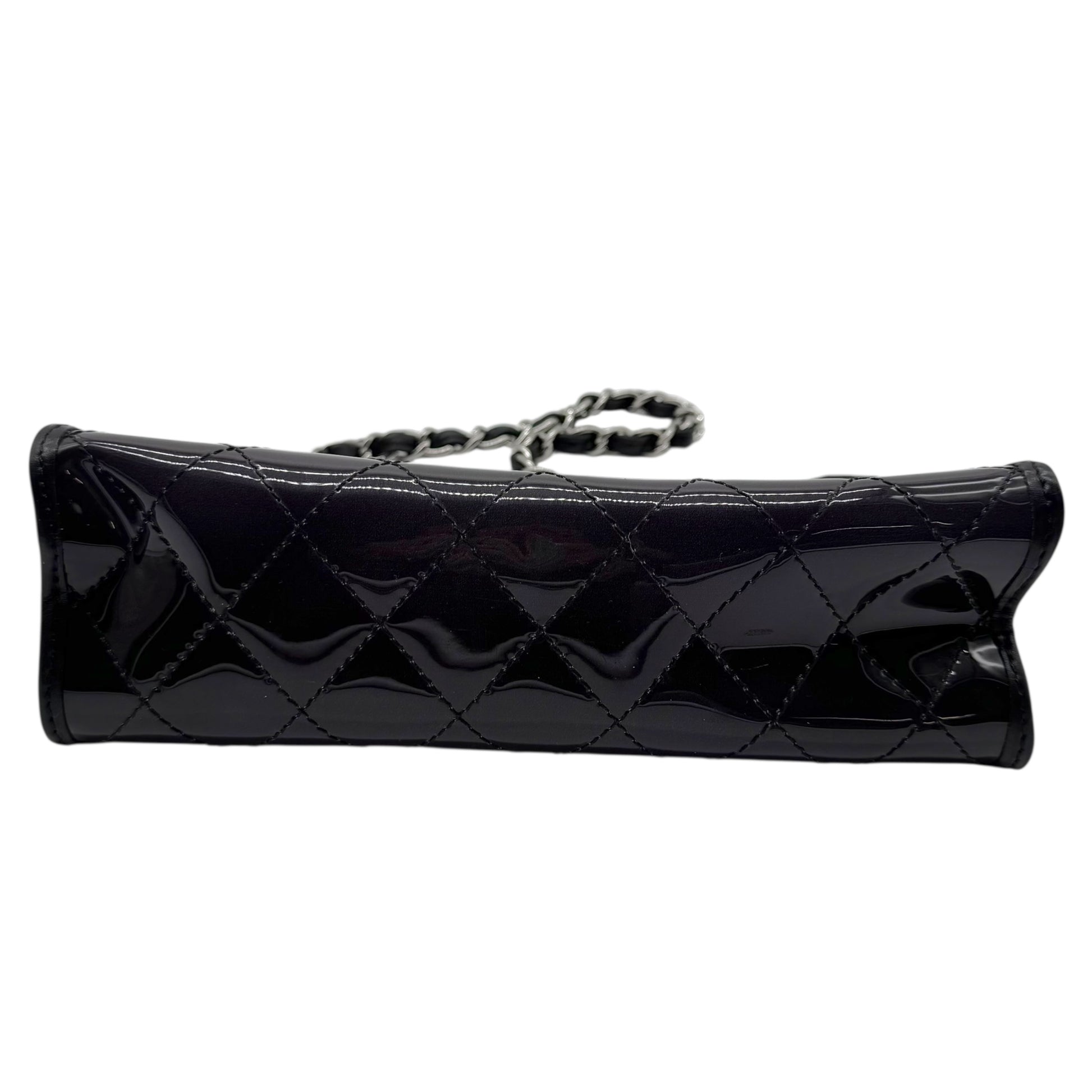 Chanel Clear-Black Gradient Vinyl Pochette Bag 2006-08 - Outfit Repeater