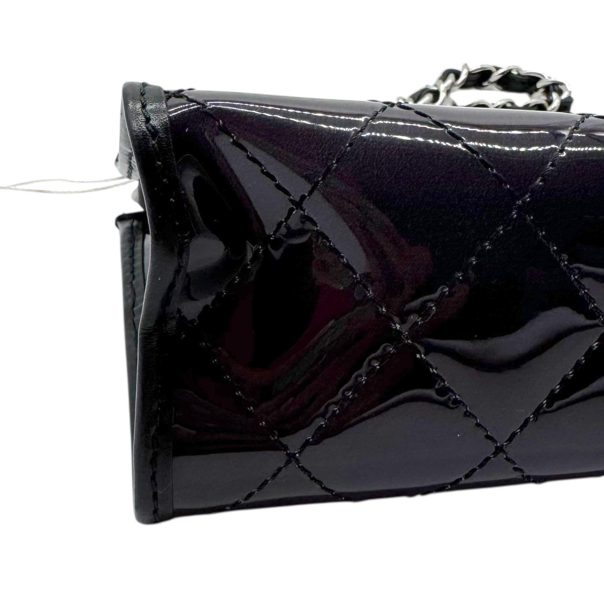 Chanel Clear-Black Gradient Vinyl Pochette Bag 2006-08 - Outfit Repeater