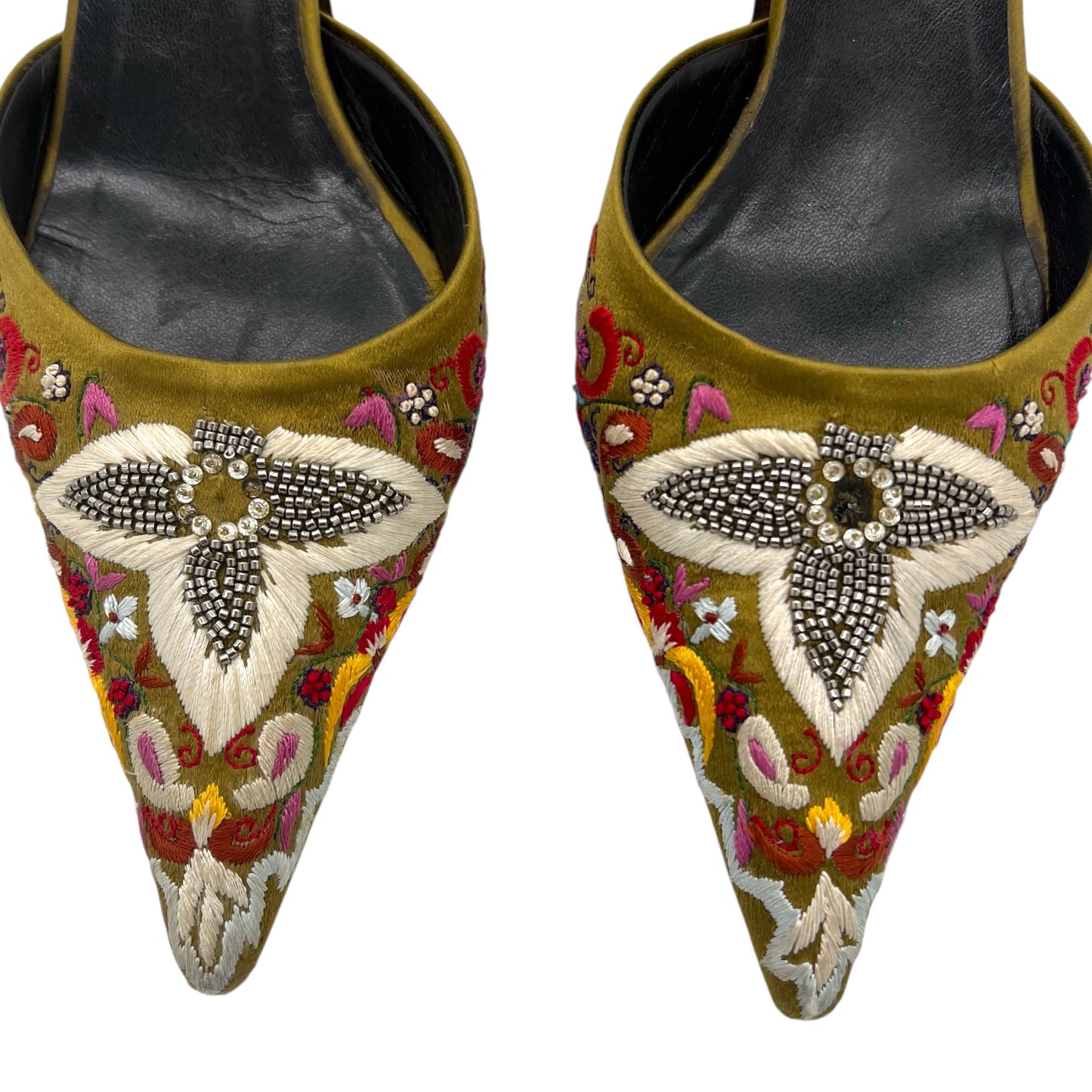 Oscar de la Renta Embroidered Kitten Heels