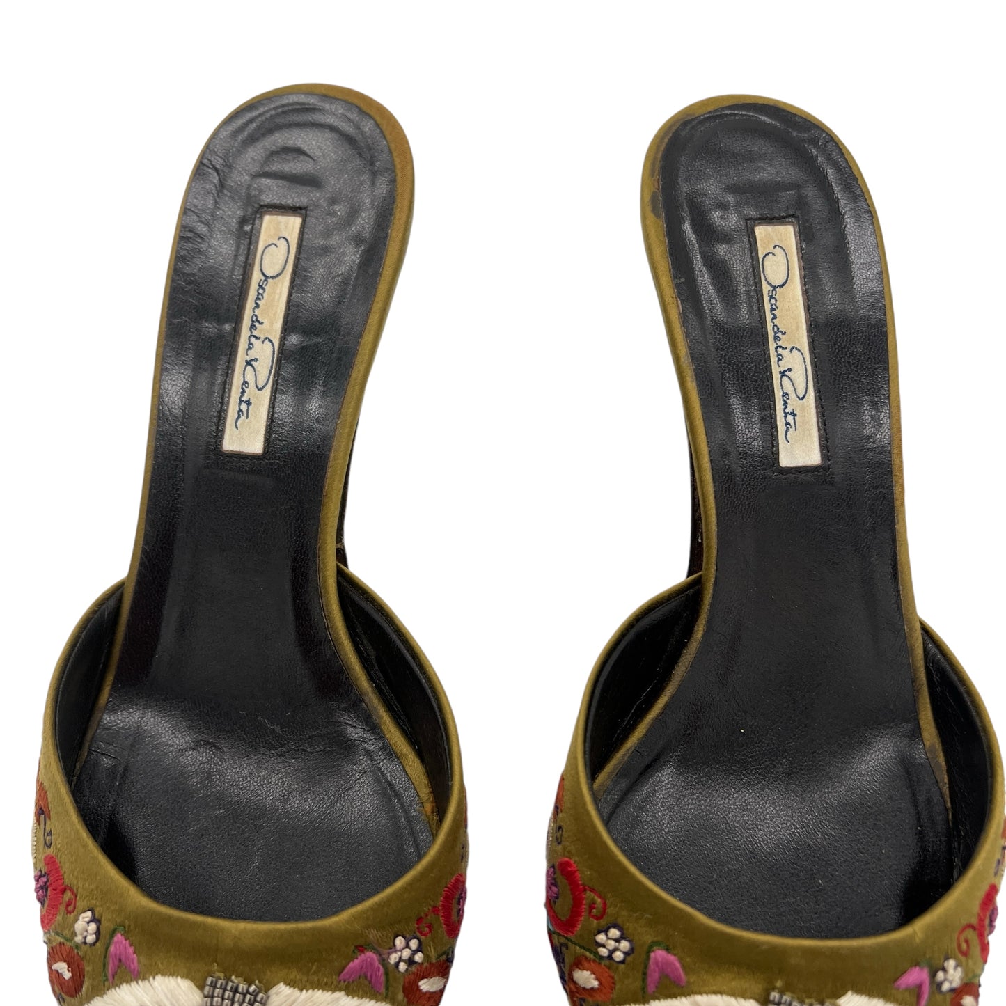 Oscar de la Renta Embroidered Kitten Heels