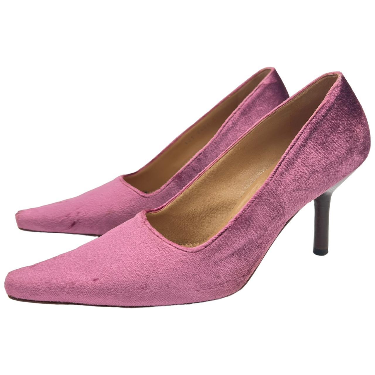 Gucci by Tom Ford Pink Velvet Pointed Toe Heels - Outfit Repeater