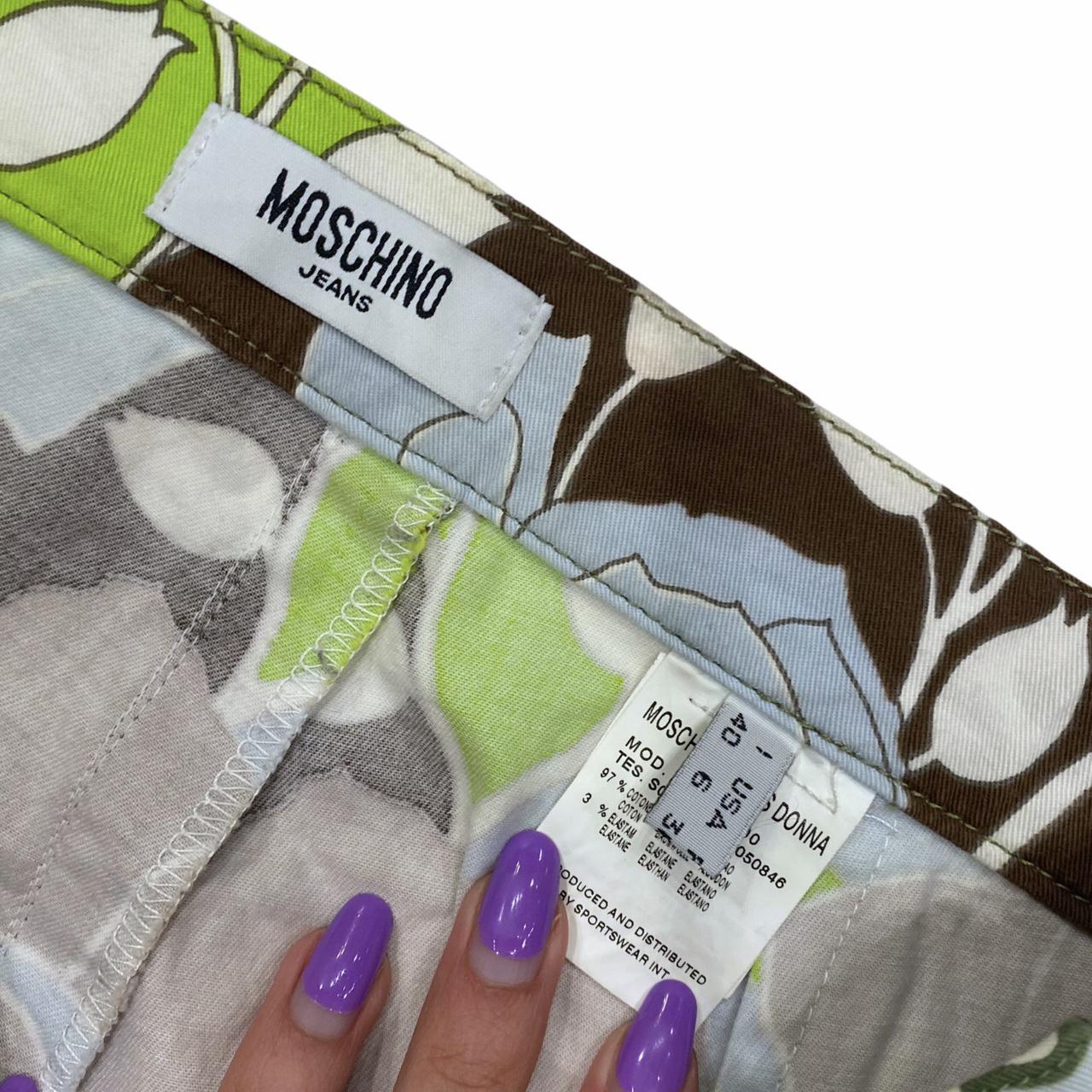 Moschino Jeans Floral All Over Print Capri Pants - Outfit Repeater