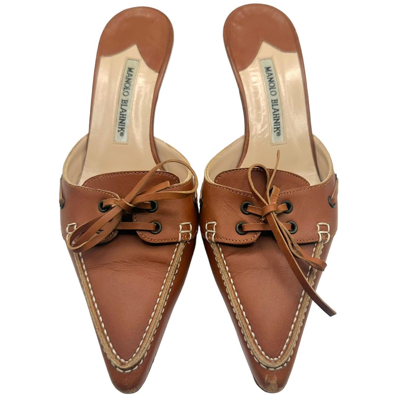 Manolo Blahnik Brown Leather Pointed Toe Kitten Heel Loafer