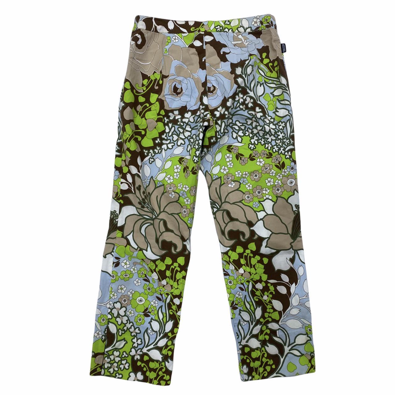 Moschino Jeans Floral All Over Print Capri Pants - Outfit Repeater