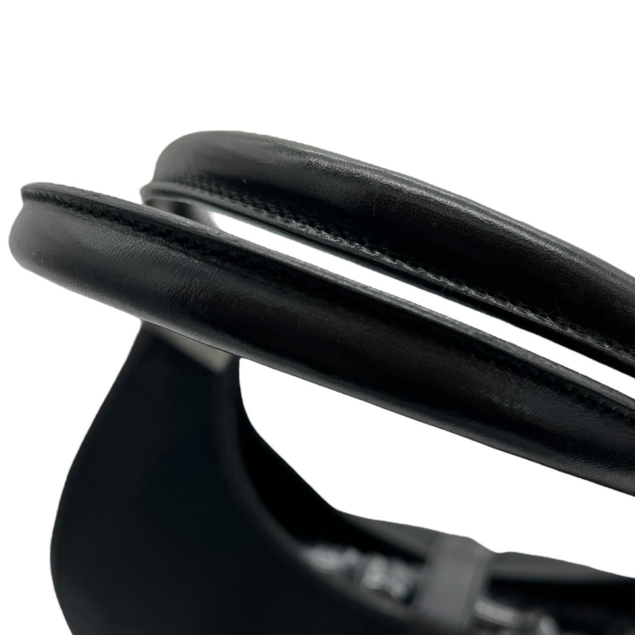 Gucci Jackie Black Canvas and Leather Shoulder Bag - Outfit Repeater