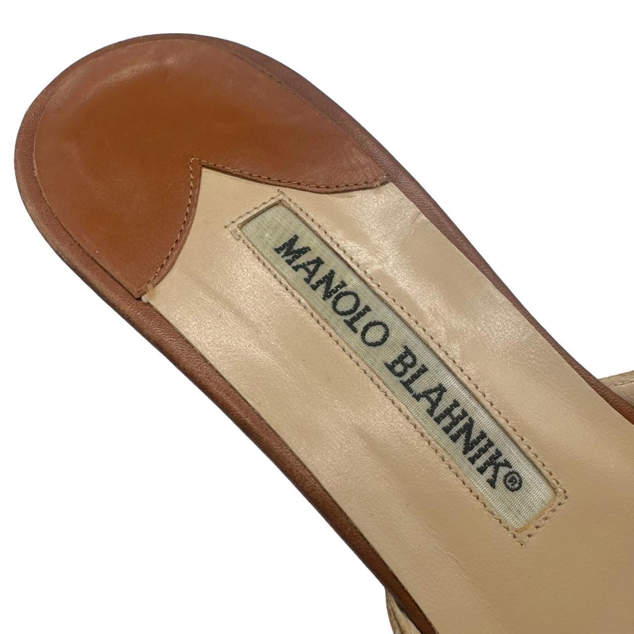 Manolo Blahnik Brown Leather Pointed Toe Kitten Heels