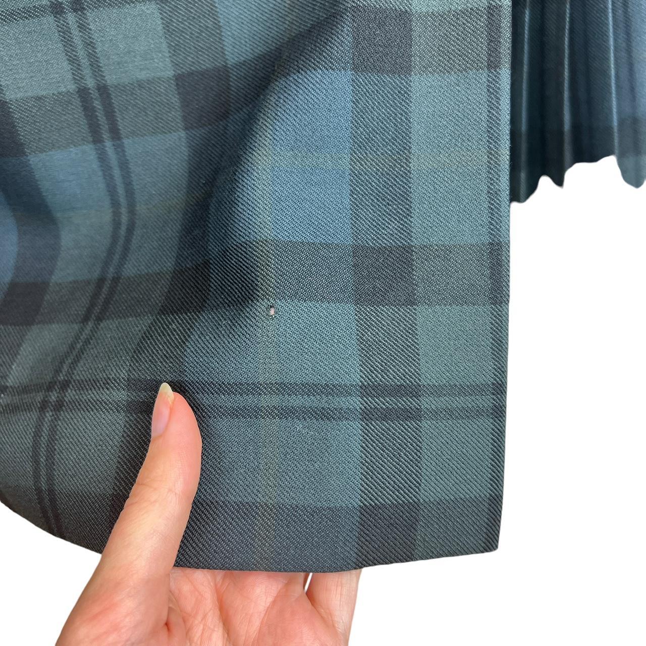 Chloé Autumn 2010 Green and Navy Plaid Print Pleated Mini Skirt with Brown Leather Buckle - Outfit Repeater