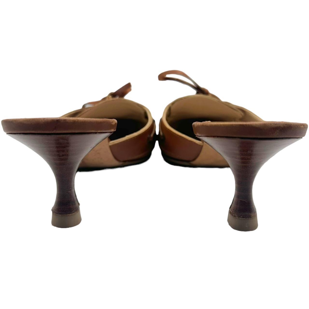 Manolo Blahnik Brown Leather Pointed Toe Kitten Heels