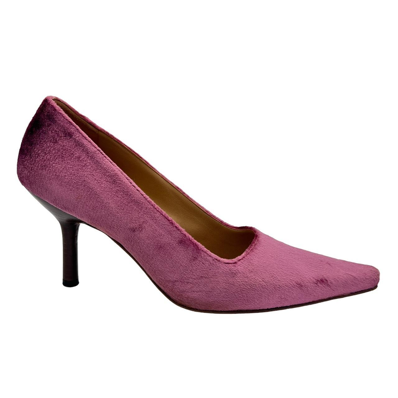 Gucci by Tom Ford Pink Velvet Pointed Toe Heels - Outfit Repeater